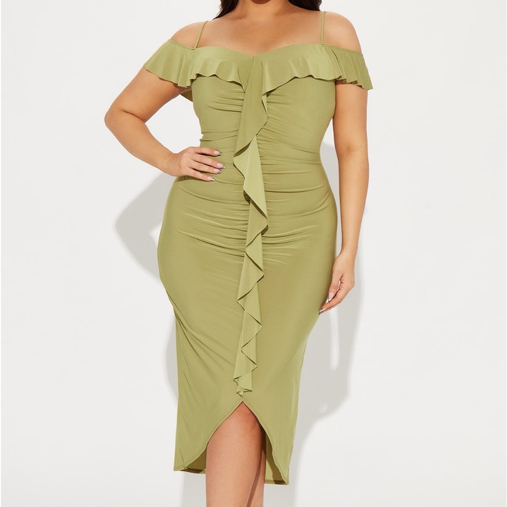 FASHION NOVA Chartreuse Dress 🌿